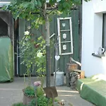 Schaeferwagen Auf'm Minibauernhof In *