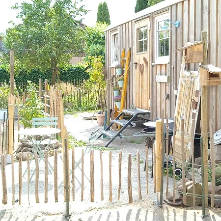 Holiday home Schaeferwagen Auf'm Minibauernhof In *