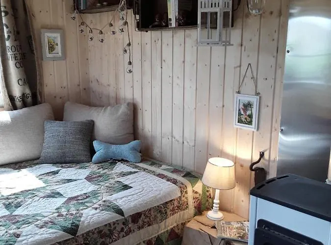 Schaeferwagen Auf'm Minibauernhof In Дом отдыха Мунстер